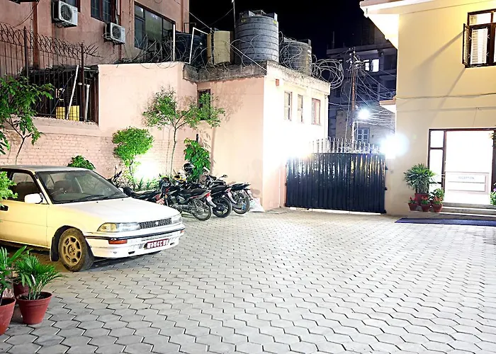 Thamel Grand 3*